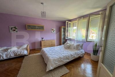 De Vanzare Casa de Vacan?a cu Teren Generos 5.755 m? - 1