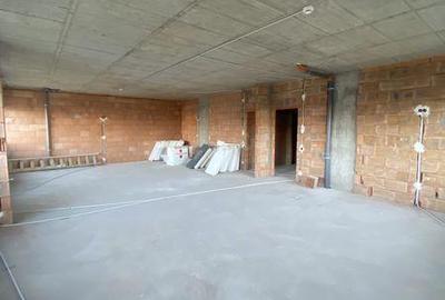 Apartament cu 4 camere semidecomandat în Central - 3