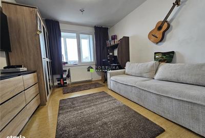 Apartament cu 3 camere decomandat în Florilor - 12