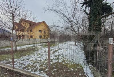 Teren intravilan langa apa si padure - 2