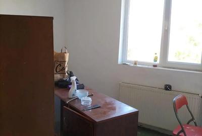 Apartament de vanzare - 3