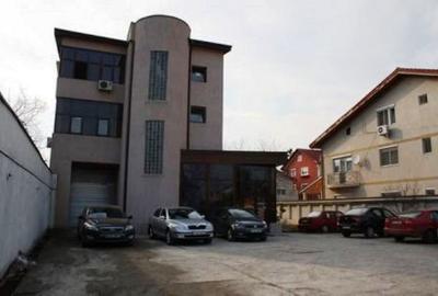 Casa Presei/ Jiului, birou /showroom, 580mp, parcare 15 locuri - 1