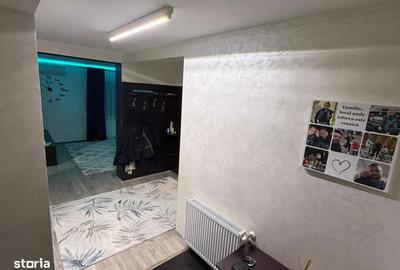 Casă cu 5 camere cu Teren 555 Mp în Valea Adâncă