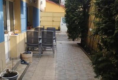 Apartament cu 7 camere decomandat în Central - 2