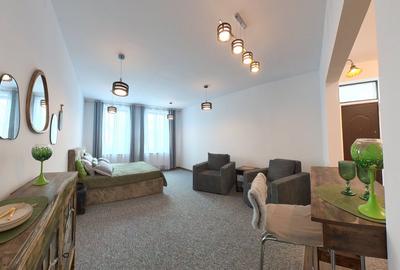 Apartament cu 3 camere decomandat în Centrul Istoric - 1