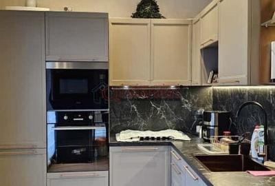 Apartament cu 4 camere decomandat în Mihai Bravu