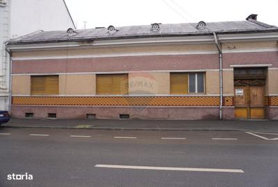 Casă cu 4 camere cu Teren 308 Mp în Central - 11