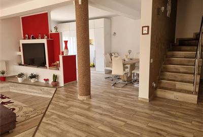 Casă cu 5 camere în Giroc - 1