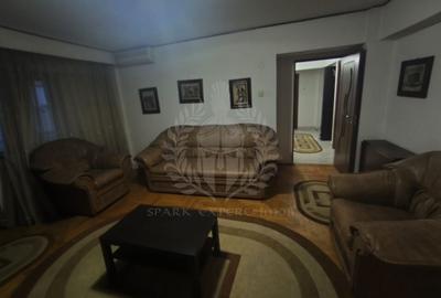 4 CAMERE // DEMOCRATIEI // 2 BALCOANE // PARCARE // CENTRALA PROPRIE - 4