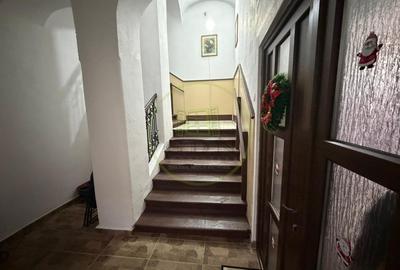 Apartament cu 5 camere decomandat, mobilat în Reghin - 13