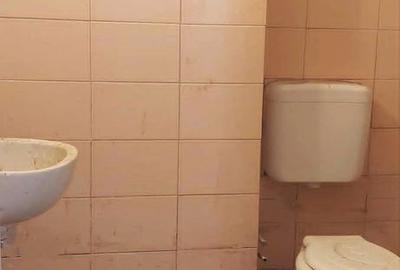Spațiu comercial, de 27 mp, în Central - 3