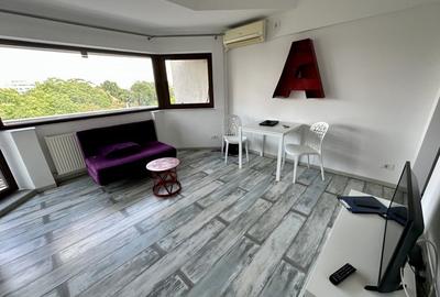 Romana / 3 min metrou / Centrala propie / Studio renovat / - 3