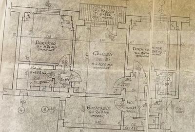 Apartament cu 3 camere semidecomandat în Central