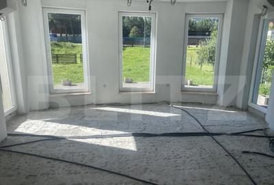 Casa de vanzare cu teren, in Pojorata, la ?osea asfalta - 10