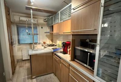 Apartament cu 4 camere decomandat în 9 Mai - 12