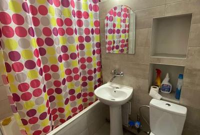 Apartament cu 3 camere decomandat în Central - 2