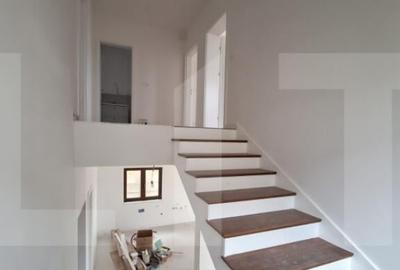 Casă cu 5 camere cu Teren 633 Mp în Moșnița Nouă