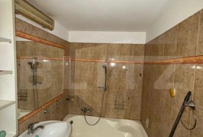 Apartament cu 2 camere semidecomandat în Micro 4 - 1