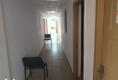 Spațiu comercial, de 700 mp, în Central - 3