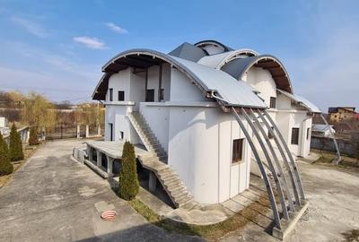 Casa 520 mp + 2.000 mp teren + casa cu garaj, Tartasesti, 20 min Bucuresti