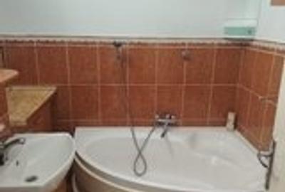 Eroii Revolutiei chiar langa metrou - 5