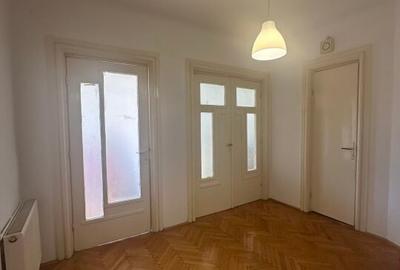 Apartament cu 2 camere decomandat în Armeneasca