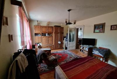 Proprietate individuala-3 apartamente,spatiu comercial,garaje,gradina,curte - 6