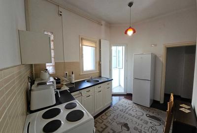 Apartament cu 2 camere semidecomandat, mobilat în Amzei - 4