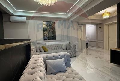 Apartament cu 3 camere de vânzare în zona Ultracentral - 1