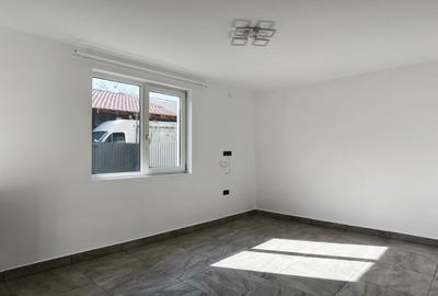 Casă cu 4 camere în Poienița - 2