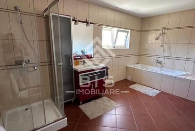 Casă cu 5 camere cu Canalizare în Central - 12