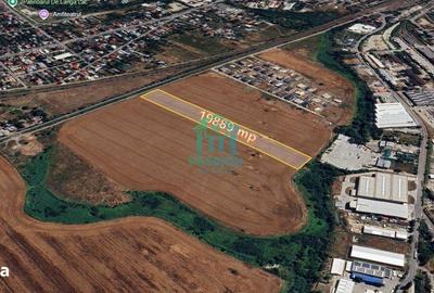 Teren de 19889 mp, în Central