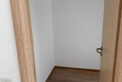 Casă cu 6 camere cu Teren 100 Mp în Roșu - 46