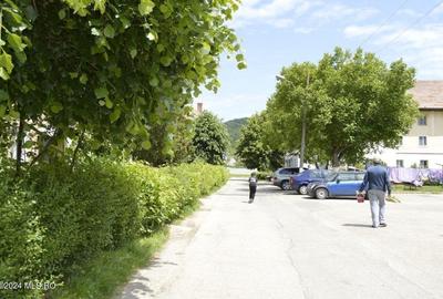 Stefanesti - Valea Mare Stadion, apartament 3 camere, etaj 1, 65 mp! - 17