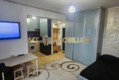 Garsonieră decomandată, mobilată în Decebal