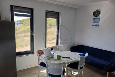 Casă cu 3 camere cu Teren 940 Mp în Unirea - 1