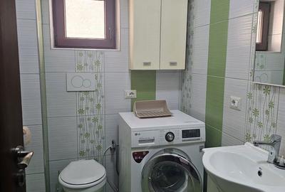 Apartament cu 3 camere, mobilat în Central