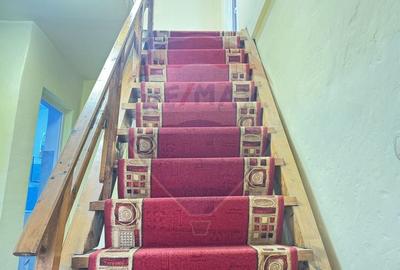 Casă cu 3 camere cu Teren 356 Mp în Central - 11