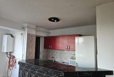 De inchiriat apartament cu trei camere , zona Modern - 3