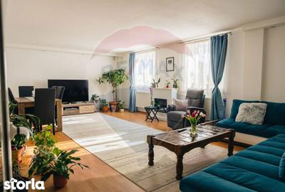 Casă cu 8 camere cu Teren 946 Mp în Central - 2