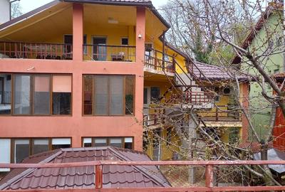 Casă cu 4 camere în Central - 2