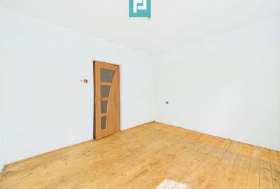 Casă cu 2 camere cu Teren 418 Mp în UTA - 12
