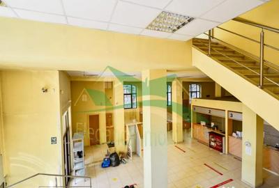 Spațiu comercial, de 731 mp, în Central - 5