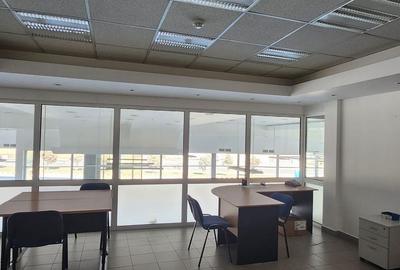 Spațiu comercial, de 6,500 mp, în Central - 15