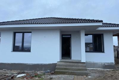 Casă cu 3 camere cu Teren 440 Mp în Central - 7
