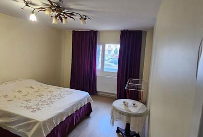 Garsonieră decomandată în Nicolina