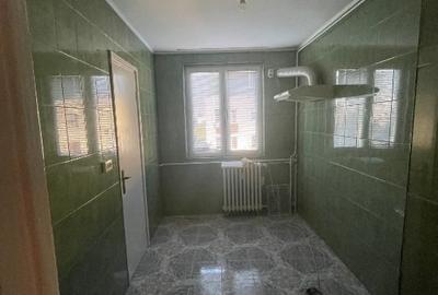 Proprietar, , vand apt 3 cam - 5