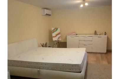 Casă cu 5 camere cu Teren 1600 Mp în Jilava - 4