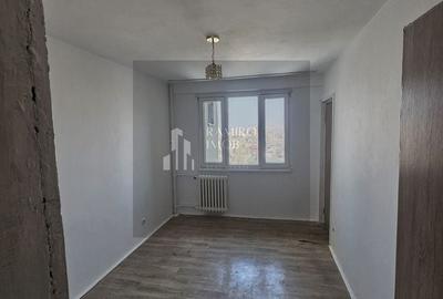Apartament cu 3 camere decomandat în Alexandriei - 3