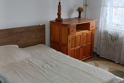 Vand apartament 3 camere zona Stomatologie, etaj 1 - 6